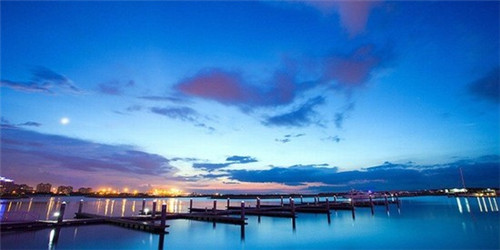 休闲板鞋加盟投资开店哪些项目好