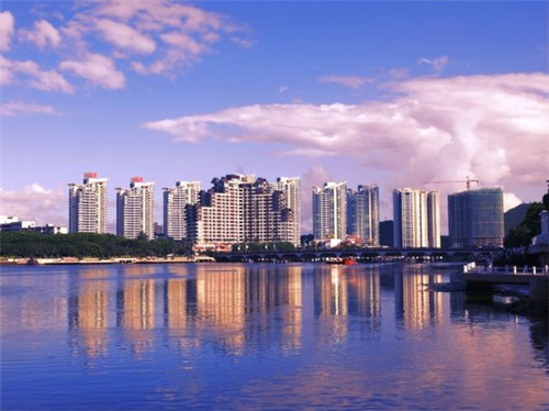 东兴市开店创业哪家锤子加盟项目比较靠谱（东兴市坚果加工企业）